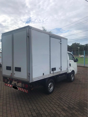 Imagem 6 de 14 de Kia Bongo K2500 Baú Fachinni