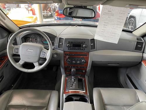 Imagen 8 de 12 de Jeep Grand Cherokee 2006 Limited V8 Power Tech 4x2 At