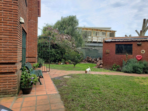 Venta De Casa En San José De Carrasco Sur 4 Dorm + Apto