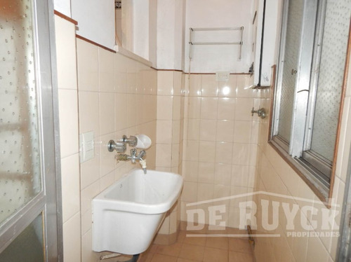 Imagen 8 de 11 de Departamento En Alquiler En Quilmes Centro