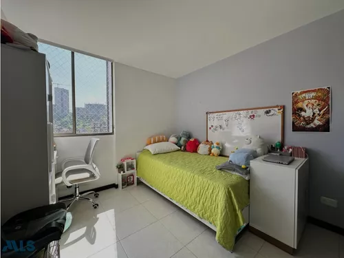 Apartamento Con Comodos Espacios En Sabaneta(mls#250053)