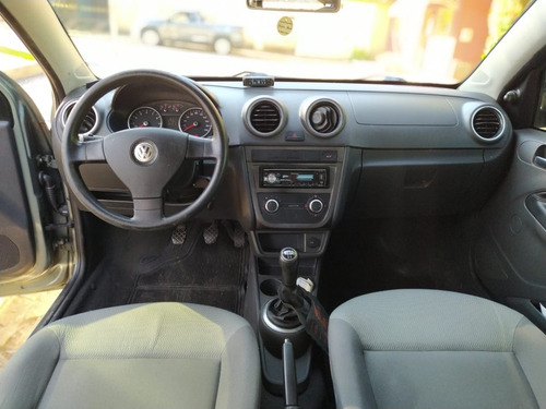 Volkswagen Voyage 2010 1.0 Trend Flex