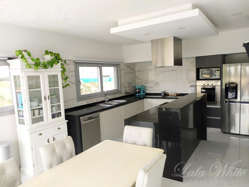 Imagen 6 de 25 de Reservada - Venta - Casa En La Providencia