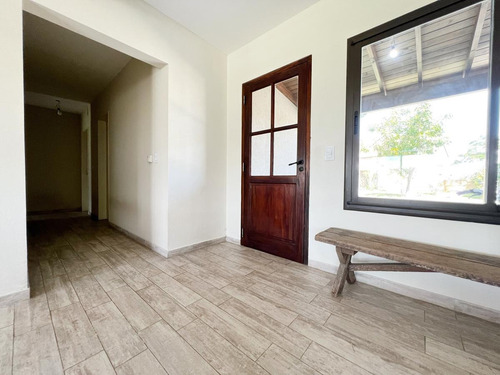 Imagen 4 de 16 de Casa En Venta En El Canton Barrio Puerto Lote Interno Con Pileta