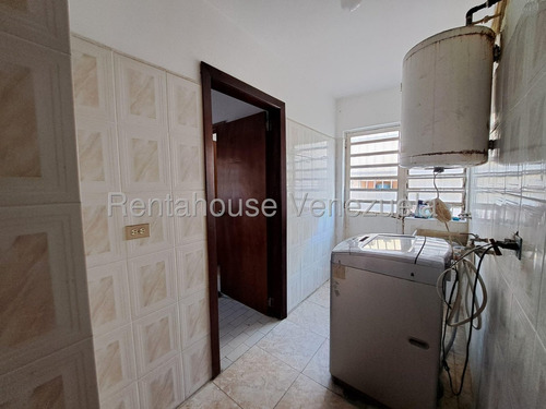 Luis Quiroz Vende Casa Con Amplio Metraje En El Trigal Norte Valencia, Ideal Para Ser Remodelada Lq 25-20597