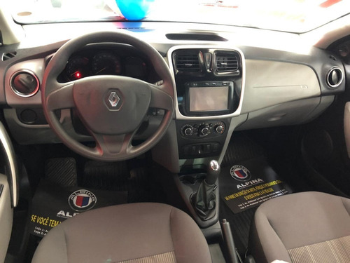 Renault Logan Expression 1.6 2017