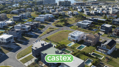 Lote En Venta En Barrio Araucarias, Puertos, Escobar.