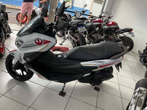 Imagem 8 de 12 de Yamaha Nmax 160 Star Wars