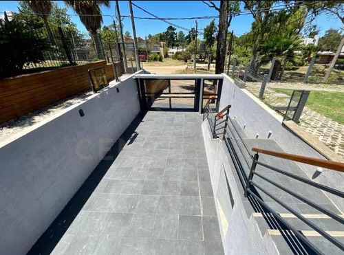 Dueño Vende - Permuto - 2 Casas En Atlantida - Piscina
