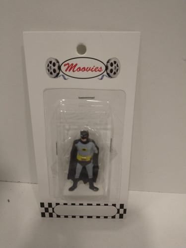 Batman Adam West 1966 Figura  1/43  Para Acompañar El Bati