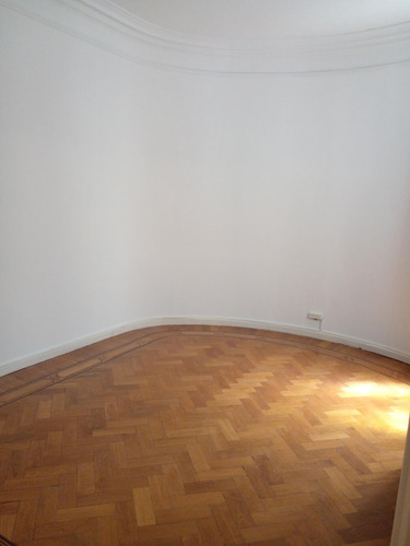 Departamento De 3 Ambientes En Alquiler-barrio Norte