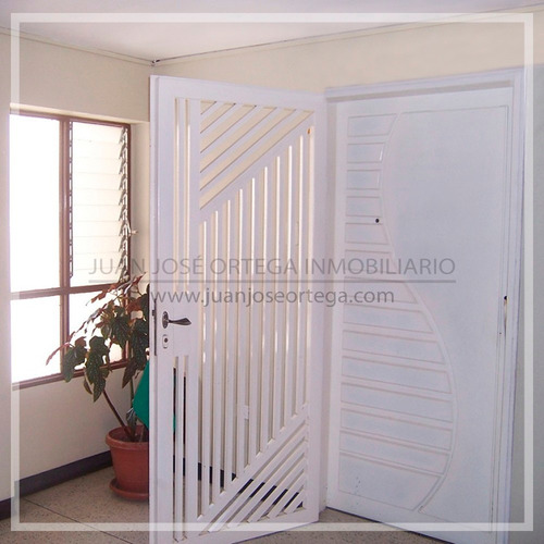Imagen 2 de 12 de Apartamento En Mérida, Av. Los Próceres, Res La Trinidad.