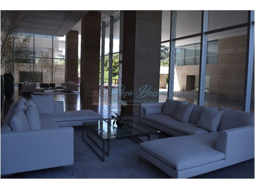 Apartamento En Brava, 3 Dormitorios *- Ref: 2566