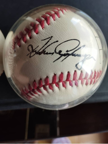 Pelota  Autografiada Por Andrés Galarraga Serigrafía