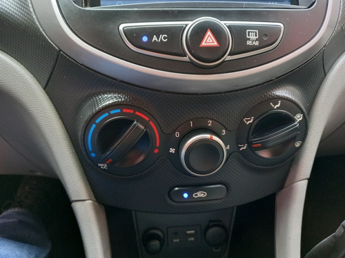 Hyundai Accent 2016 1.6l 4 P