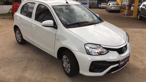 Toyota Etios Hb X 13l At