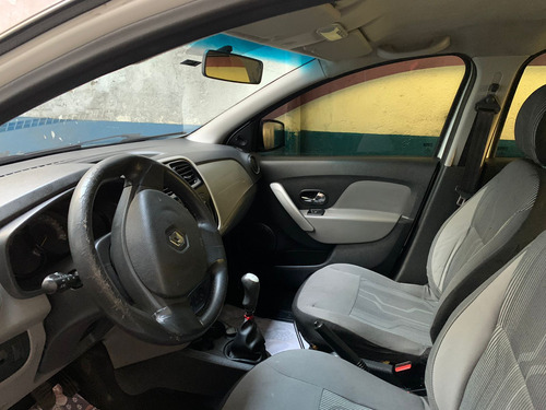 Renault Logan Renault Logan Authentique 1.0 12V SCe (Flex)