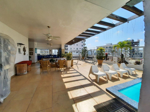 Se Vende Penthouse Con Impresionante Terraza En Piantini