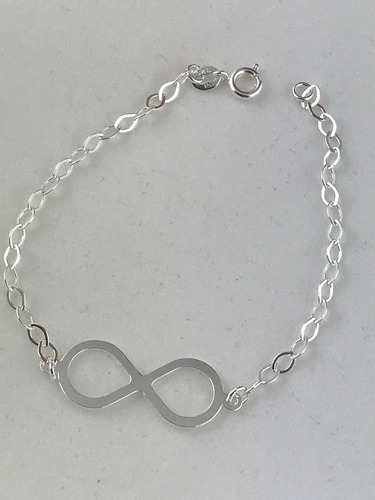 Imagem 4 de 4 de Pulseira Símbolo Infinito Prata 925 C/ Cx Veludo Presente
