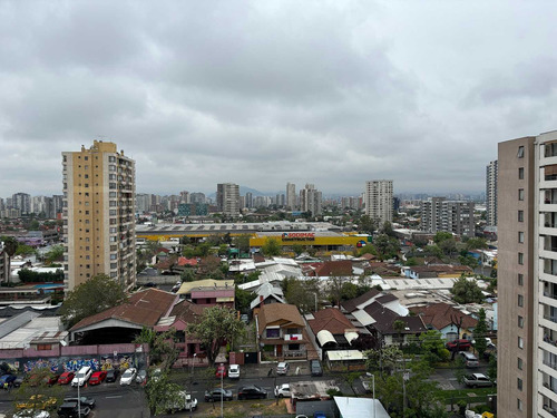 Vargas Buston / Gran Av., Metro C. Del Niño (87581)