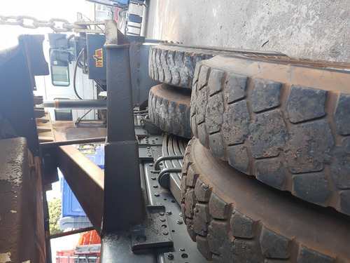 Mercedes Bens Actros 4844 8x4