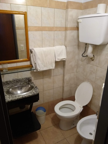 25 Departamentos En El Mismo Edificio. Para Que Fecha Lo Necesitas? Por Cuanto Tiempo?cuantas Personas Son? Excelente - Monoambiente - Está Disponible Ya !!! - Zona Hospital De Clínicas Y Facultades.