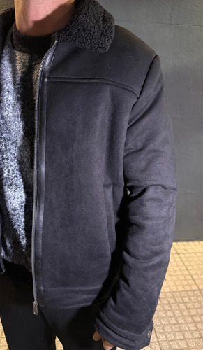Campera Feel Good Negra Black Haven Gamulan Hombre