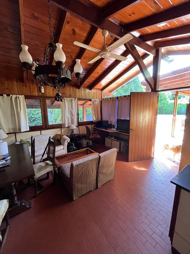 Casa En Venta Dentro Del Barrio Cerrado Altos Del Barranco.