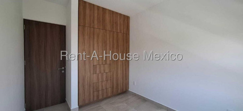 Se Renta Casa A Estrenar En Zaru, Ofrece 3 Recamaras, Amplios Espacios Qh 25-3306/1191