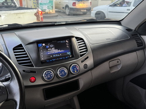 Mitsubishi L200 3.2 Triton Hpe Cab. Dupla 4x4 Aut. 4p
