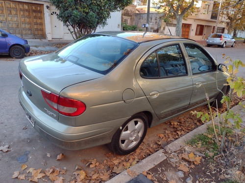 Imagen 6 de 15 de Renault Megane 1.9 Dti