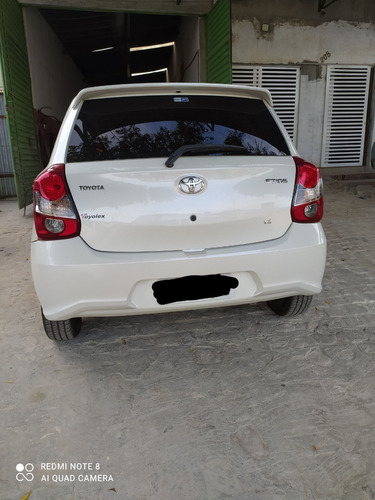 Imagem 6 de 9 de Toyota Etios