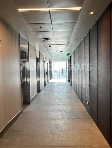 Oficina Amoblada En Open Plan + Privados - Providencia