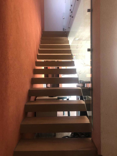 Casa Quinta En Pilar, Piscina Climatizada . A Estrenar!!