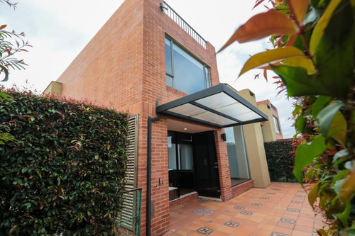 Imagen 2 de 17 de Casa Condominio En Arriendo/venta En Bogotá Camino De Arrayanes. Cod 1004219