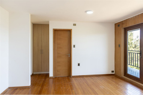 Rilan - Tey, Estupenda Casa En Venta De 6 Dorm. Castro