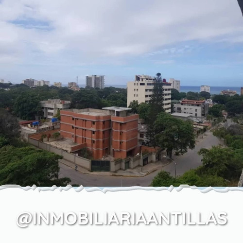 Imagen 4 de 7 de Apartamento Conservado En El Caribe