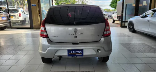 Renault Sandero 1.6 Dynamique 90 hp