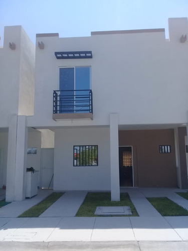 Casa En Venta En Residencial Las Puertas 