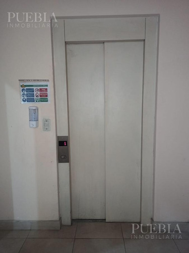 Imagen 9 de 30 de Edificio De Oficinas Con Depósito De 1200 M2 Cubiertos En Venta