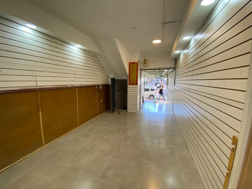 Imagen 2 de 15 de Local Comercial Y Casa En La Comercial
