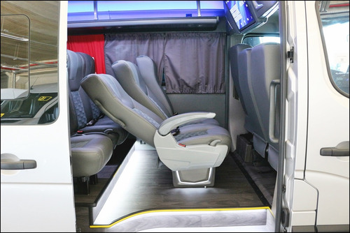 Master 2020 L3h2 0km Executiva 16 Lugares New York Prata