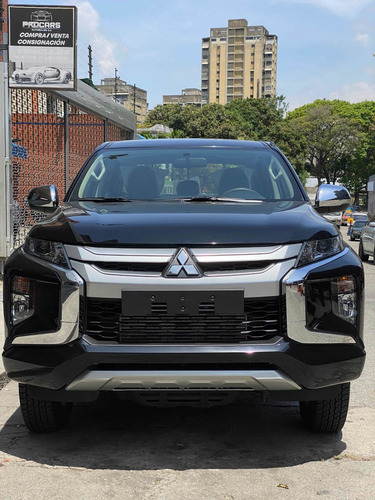 Imagen 5 de 14 de Mitsubishi L200
