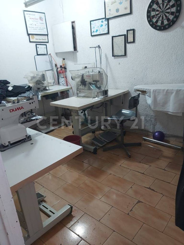 Venta De Local (maquila), Col. Jardines Alcalde, Guadalajara, Jalisco.