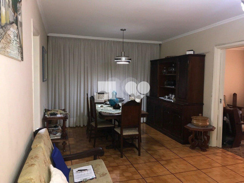 Imagem 18 de 30 de Vende Casa 6 Dormitórios, Suíte, Churrasqueira, 3 Vagas No Bairro Menino Deus - Reo452750