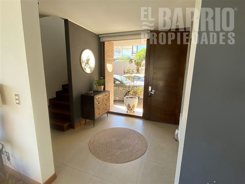 Imagen 11 de 30 de Casa En Venta De 4 Dorm. En Colina