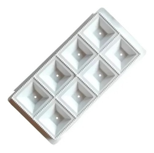 Molde Para Raviolera Para Raviolones O Ravioles De Plastico Color Blanco