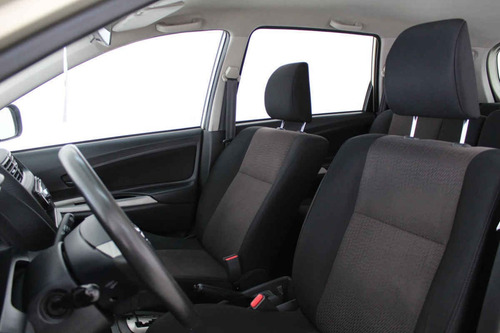 Imagen 10 de 15 de Toyota Avanza 2015 4 Cilindros