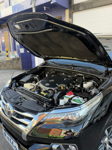 Toyota SW4 2.8 SRX 4X4 7 LUGARES 16V TURBO INTERCOOLER DIESEL 4P AUTOMÁTICO