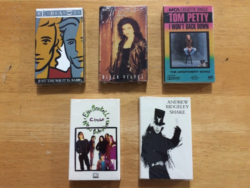 Set 5 Cassette Single Cs Importados Original Black Velvet (Usado)